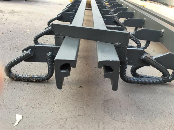 公路桥梁伸缩缝